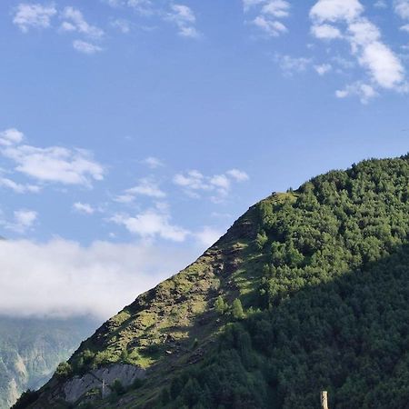 House In Gergeti Hotel Kazbegi Bagian luar foto