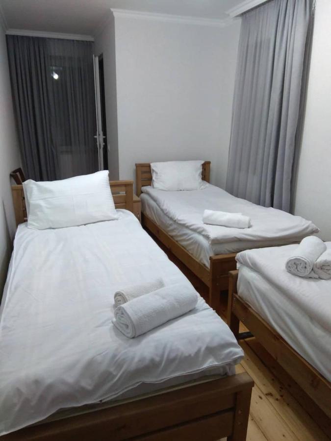 House In Gergeti Hotel Kazbegi Bagian luar foto